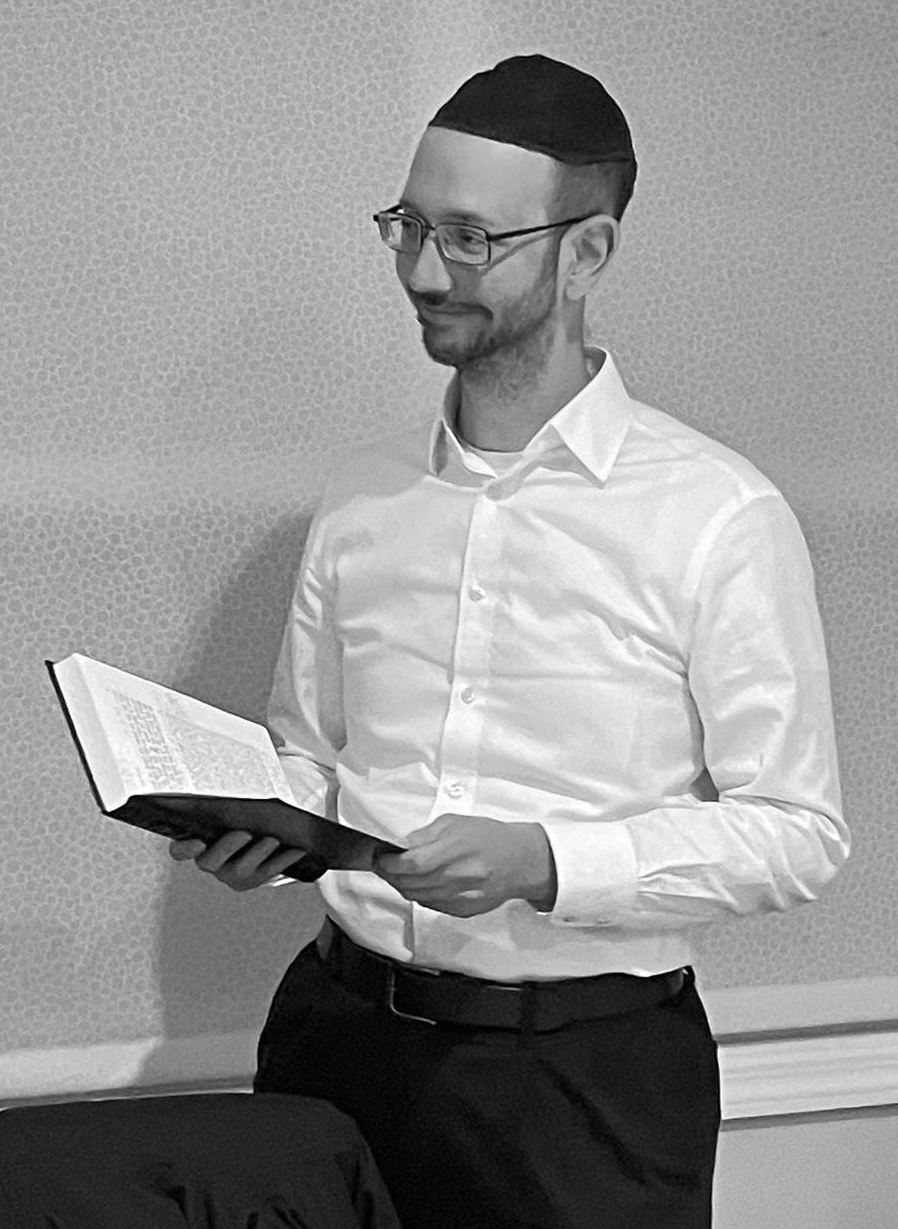 Rabbi Bob Barocas Making a Siyum Rabbi Bob Barocas Making a Siyum